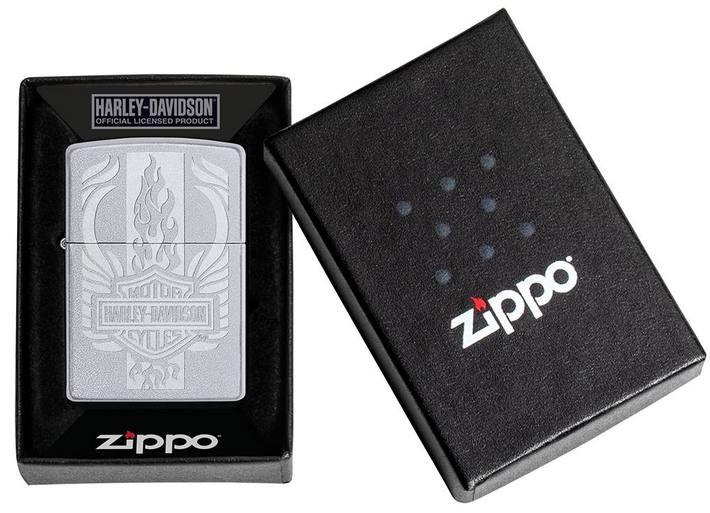 Harley-Davidson?« Luster Etch Satin Chrome Windproof Lighter in its packaging.