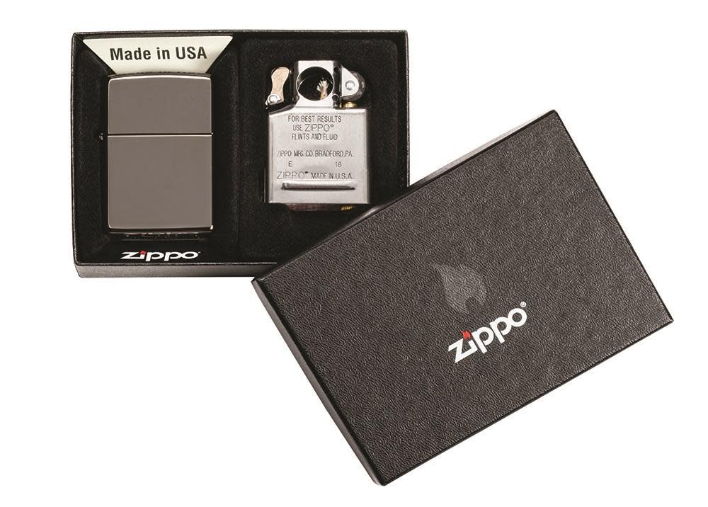 Black Ice?« Lighter & Pipe Insert in its packaging